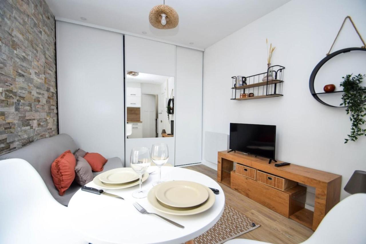 Cosy Studio Refait A Neuf Aux Portes De Paris Lejlighed Vincennes Eksteriør billede